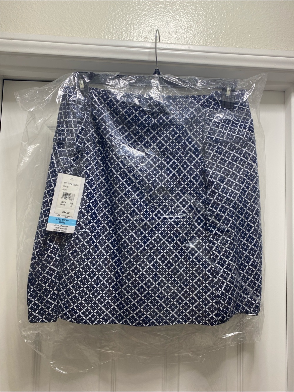 intro. Navy and White Geometric Mini Skirt